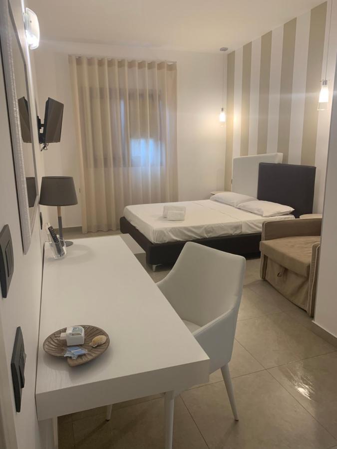 Cala Di Ponente Hotel Castelluzzo