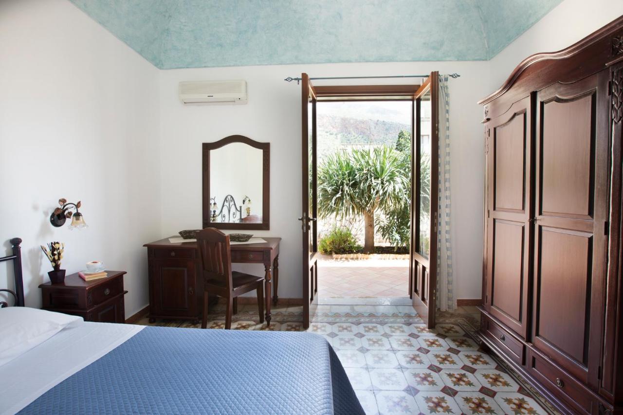 Cala Di Ponente Hotel