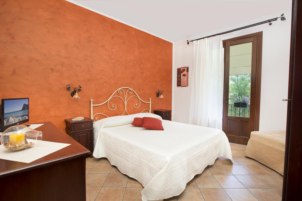 Cala Di Ponente Hotel